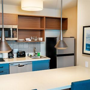 One-Bedroom King Suite Hearing accessible